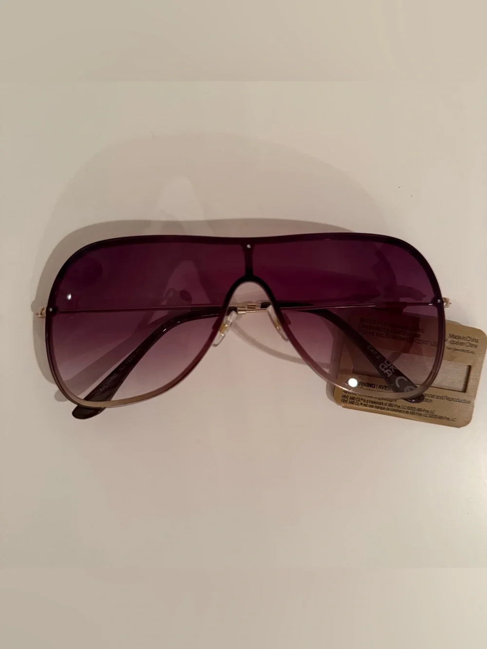 NWT FRYE AND CO. Purple Gradient Aviator Sunglasses
